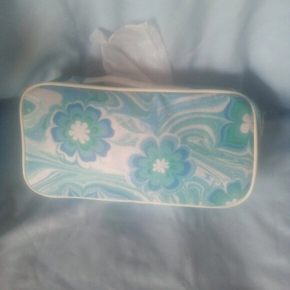 Estee Lauder Blue White Cosmetic Bag New - Picture 1 of 3
